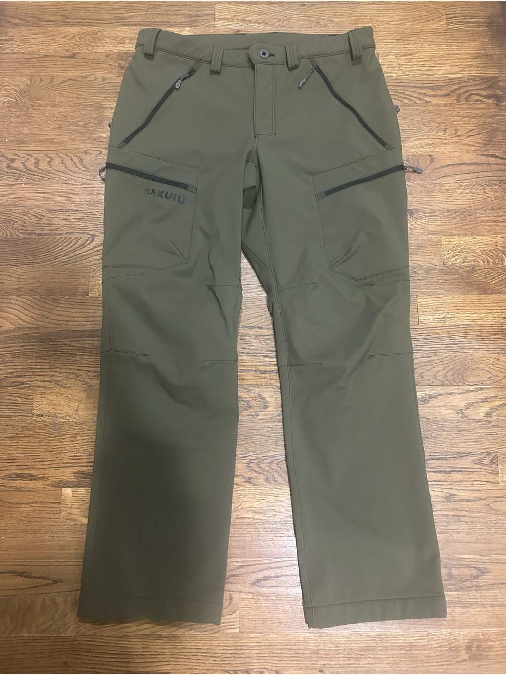KUIU Men's Olive Technical Cargo Pants